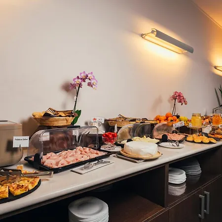 Euro Hotel 3*